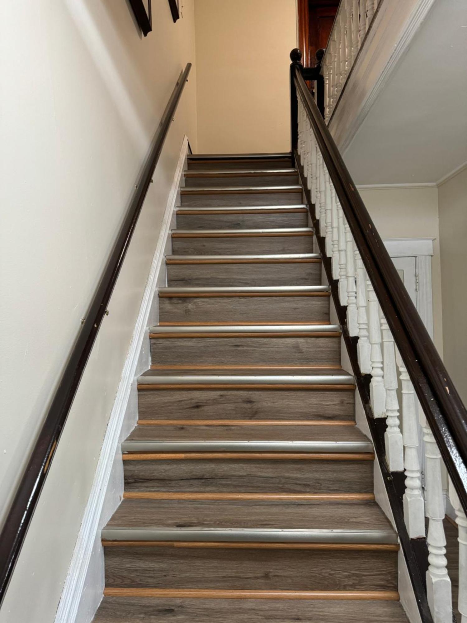 Comfy Getaway, 5 Bed, Sleeps 9, Walk To Falls! Niagarafallen Exteriör bild