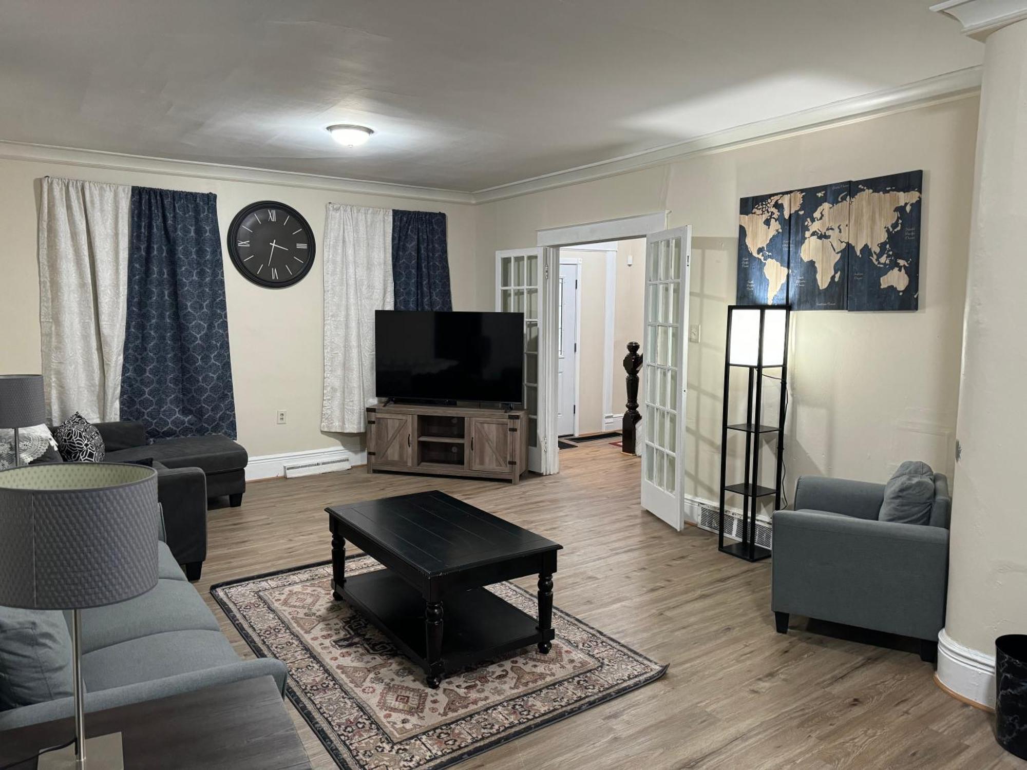 Comfy Getaway, 5 Bed, Sleeps 9, Walk To Falls! Niagarafallen Exteriör bild
